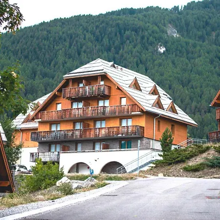 6 Personnes Avec Balcon, Parking Et Casier A - Fr-1-504-124