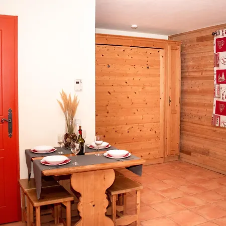6 Personnes Avec Balcon, Parking Et Casier A - Fr-1-504-124