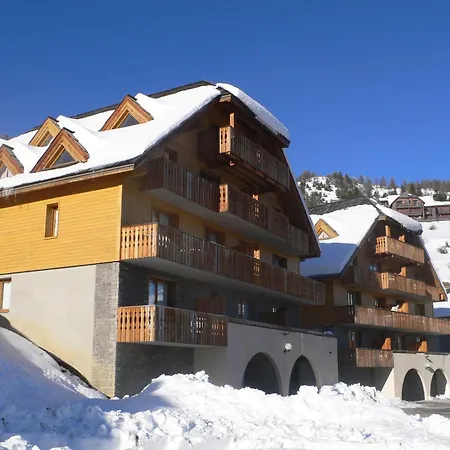 Avec Balcon Et Parking, 6 Personnes, Praloup 1500 - Fr-1-504-124 *